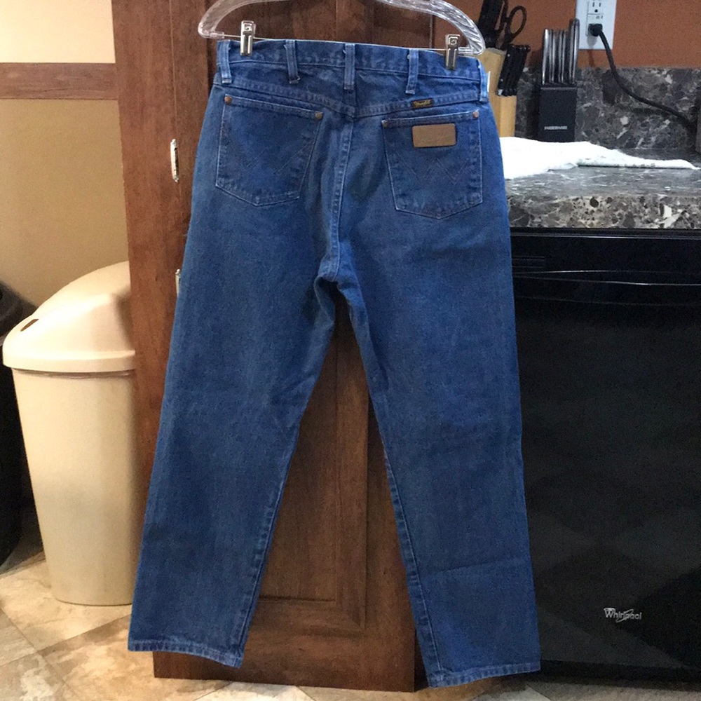 Wrangler 33x32